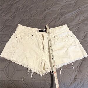 Kut Women's White Denim Shorts